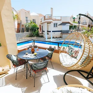 Apartment Amazing Renovated Pool View Apt, Aircon, 2 Min To Fanabe Spain